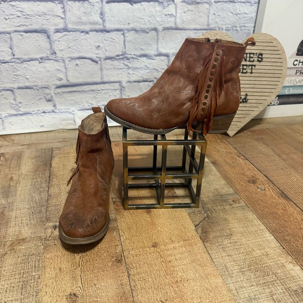 Corral circle G fringe ankle boots studded - Picture 1 of 10